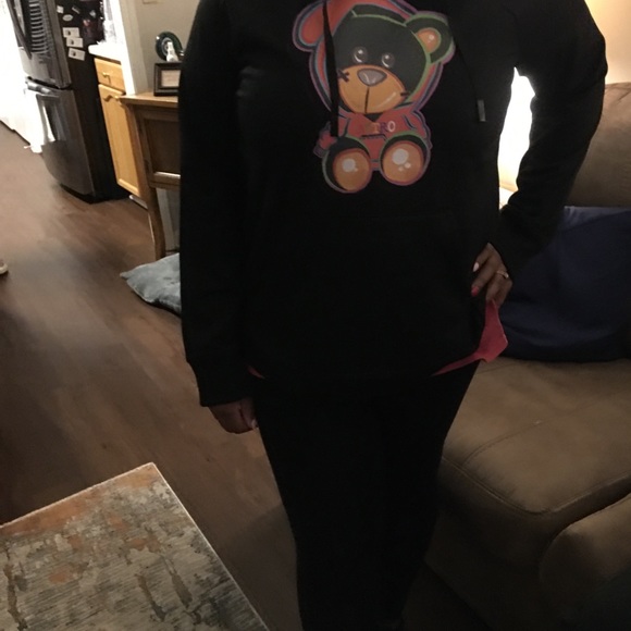 Hoodies - Picture 4 of 4